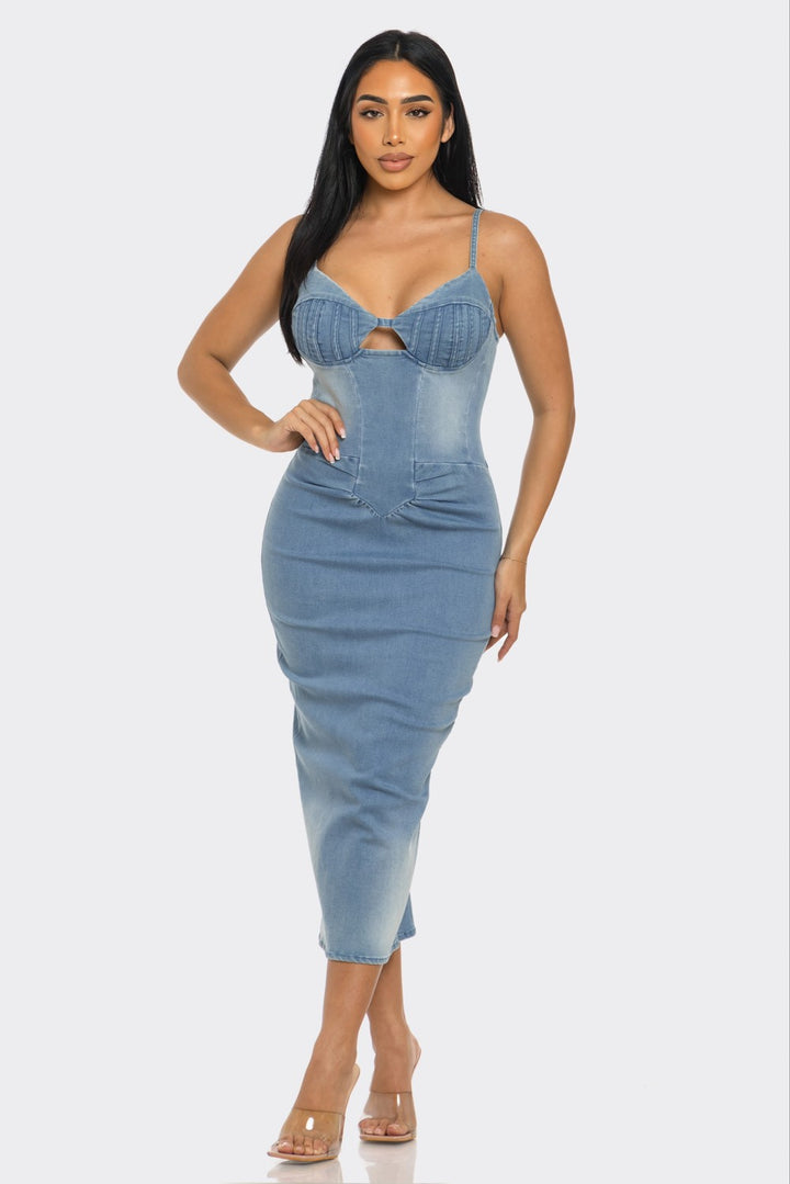 VESTIDO MIDI CASUAL DE DENIM LAVADO CLARO ATHINA