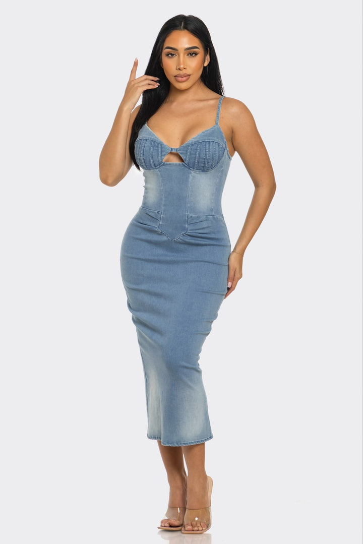VESTIDO MIDI CASUAL DE DENIM LAVADO CLARO ATHINA
